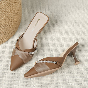 Sandalias de verano de nuevo estilo para mujer con tiras de hebilla de una pieza, tacones altos, lazo y detalles de perlas - Product Image 6