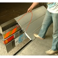 Rampa de Carga Manual Deslizante TM PEDANE TRR75A de Aleación de Aluminio con Capacidad de 4000 kg para Uso con Montacargas, Sistema de Gancho