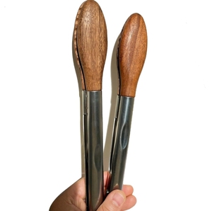 Holz zange zum Kochen Antihaft-Küchen salat zange mit Holz spitzen zum Servieren von Salat Flipping Burgers Grillen und vieles mehr - Product Image 1