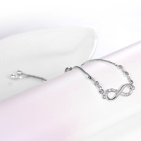 Bracelet en acier inoxydable avec réglable en forme de 8 pour la personnalité de la femme simple bracelet en zircon accessoires de mode