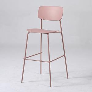 Chaises de bar modernes en plastique rose empilables, fabrication artisanale, pieds en métal, vente en gros directe d'usine, meubles de comptoir, tabouret de bar haut - Product Image 2