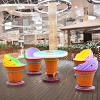Mobilier de restaurant haut de gamme moderne en fibre de verre imperméable, chaise et table en forme de cornet de glace, pour usage commercial extérieur, hôtels et centres commerciaux