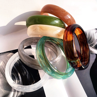 UJBOX prix d'usine vente en gros de bracelet à breloques épais en marbre coloré pour femmes bijoux en acrylique de grande taille bracelet en résine