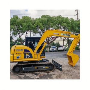 รถขุดตีนตะขาบยี่ห้อญี่ปุ่น KOMATSU PC70 มือสอง สภาพดี คุณภาพเยี่ยม พร้อมชิ้นส่วนหลักๆ เช่น เกียร์บ็อกซ์ และเครื่องยนต์ - Product Image 3