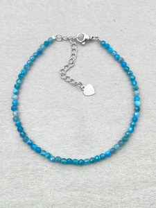 Pulsera de Apatita, Joyería Delicada con Piedras Preciosas, Cuentas Microfacetadas, Pulsera de Cristal, Joyería Minimalista, Pulsera con Piedras Preciosas Pequeñas - Product Image 4