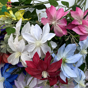 Fleurs artificielles de clématites en soie réalistes pour la décoration de mariage et l'arrangement d'événements - Product Image 2