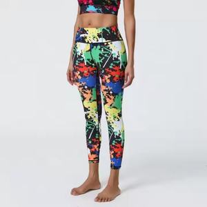 Leggings de sport de yoga personnalisés à sublimation pour femmes, séchage rapide, respirant, de haute qualité, leggings de sport pour la salle de sport - Product Image 5