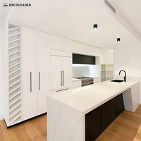 Lemari Dapur Model Baru dengan Pintu Bergaris dan Finishing Cat Duco