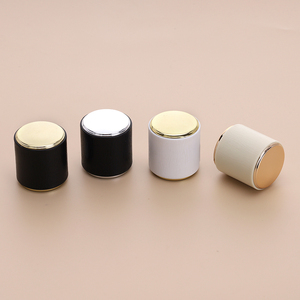 In vendita Low MOQ Multi forma all'ingrosso di lusso in <span class=keywords><strong>plastica</strong></span> nera Fea 15 accessori cosmetici tappi per bottiglia di profumo Parfum coperchi - Product Image 5