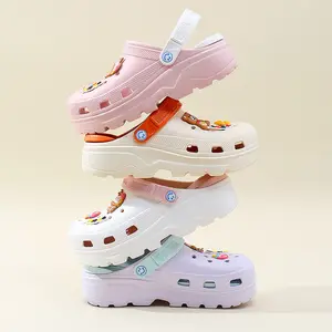 Sandali da donna sandali piatti di nuovo Design scarpe colorate per bambini zoccoli bianchi zoccoli con zoccoli da donna