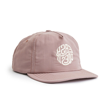 Casquette en nylon non structurée à 5 panneaux de haute qualité personnalisée, logo brodé, casquette à fermeture à pression