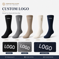 Chaussettes hautes personnalisées en mélange de laine avec logo brodé OEM, chaudes et respirantes pour l'hiver, douces et confortables, faible MOQ, fabricant
