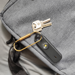 Alarme <span class=keywords><strong>de</strong></span> sécurité personnelle pour femmes Porte-clés sonore fort Lampe <span class=keywords><strong>de</strong></span> poche intégrée <span class=keywords><strong>Avis</strong></span> <span class=keywords><strong>de</strong></span> <span class=keywords><strong>batterie</strong></span> faible Idéal Auto-défense Voyage Alarme d'urgence - Product Image 2