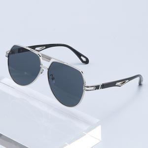 Gafas de Sol Polarizadas de Diseño para Hombre y Mujer, UV400, Ligeras, Color Naranja, Ovaladas, Estilo Piloto, Lentes Tácticas de Protección, para Deportes al Aire Libre - Product Image 1