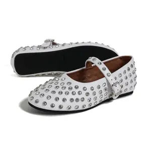 2024 printemps nouveau diamant ballerines pour femmes blanc décontracté chaussures résistantes à l'usure populaire avec Style rond