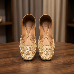 Chaussures en cuir véritable de style indien traditionnel pour femmes, très confortables, tendance de la mode, bonne qualité, pour les fêtes, décontractées, personnalisables - Product Image 1