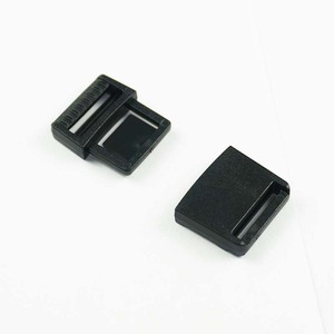 Hebilla de Plástico Plana con Liberación Lateral, 15 mm de Diámetro Interior, Negra, Resistente, para Bolsas y Accesorios - Product Image 1