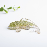 Vente chaude transfrontalière : Ornements décoratifs faits main en forme d'animaux, en cristal naturel avec gouttes de colle, petits poissons pour voiture, bureau et bureau