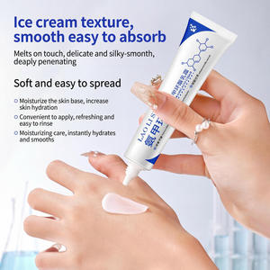 Crema Idratante Illuminante con Glicerina e Acido Tranexamico per Correzione Tonalità Giallastra e Opaca, Rassodante e Nutriente - Product Image 6