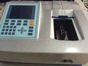 Espectrofotómetro UV-Vis de Doble Haz Drawell DU-8800D con Rango de 190-1100nm y Resolución de 0.3nm - Product Image 3