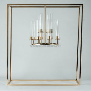 Nuovissimo Design Grande Candelabro in Metallo Dorato per Matrimoni, Decorazioni per Eventi e Tavoli, Portacandele - Product Image 3