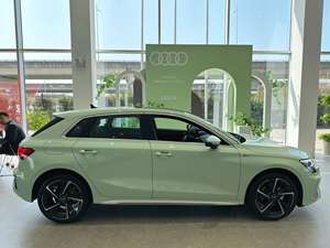 รถยนต์ใหม่และมือสอง ปี 2025 รถซีดาน Audi S <span class=keywords><strong>A3</strong></span> 8P ปี <span class=keywords><strong>2023</strong></span> รุ่นปรับโฉม Sportback รถยนต์ใช้น้ำมันเบนซินสำหรับขาย 5 ที่นั่ง รถลีมูซีน - Product Image 5