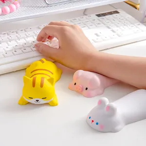 Lucu Kartun Perempuan Mouse Pad dengan Pergelangan Tangan Istirahat untuk Komputer Laptop Lengan Meja Istirahat Tangan