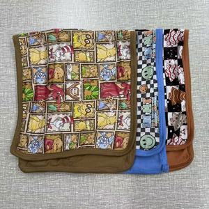 定制卡车印花超柔软竹制婴儿打嗝布可水洗单层，带婴幼儿纽扣封口 - Product Image 2