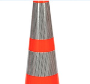 กรวยจราจร PVC สะท้อนแสง ยืดหยุ่นได้ ขนาด 28 นิ้ว ทรงเพรียว ฐานสีดำ - Product Image 3