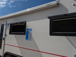Caravana de Viaje Moderna de Aluminio Ligero con Diseño de Doble Eje, Autocaravana, Remolque de Viaje con Baño - Product Image 3