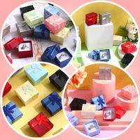 B457 carton bague coffret cadeau arc carré petite boucle d'oreille dure bijoux anniversaires anniversaires boîtes à bagues emballage de bijoux