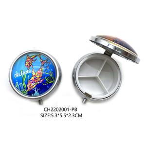 Boîte à pilules décorative en métal à 3 compartiments Portable organisateur de vitamines de médecine pratique pour cadeaux souvenirs produits promotionnels - Product Image 3