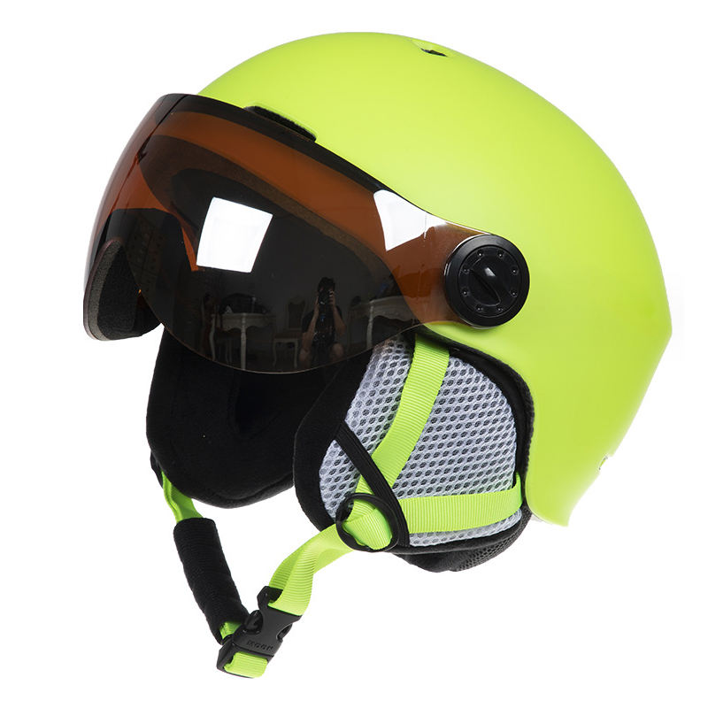 สีเขียวอ่อน