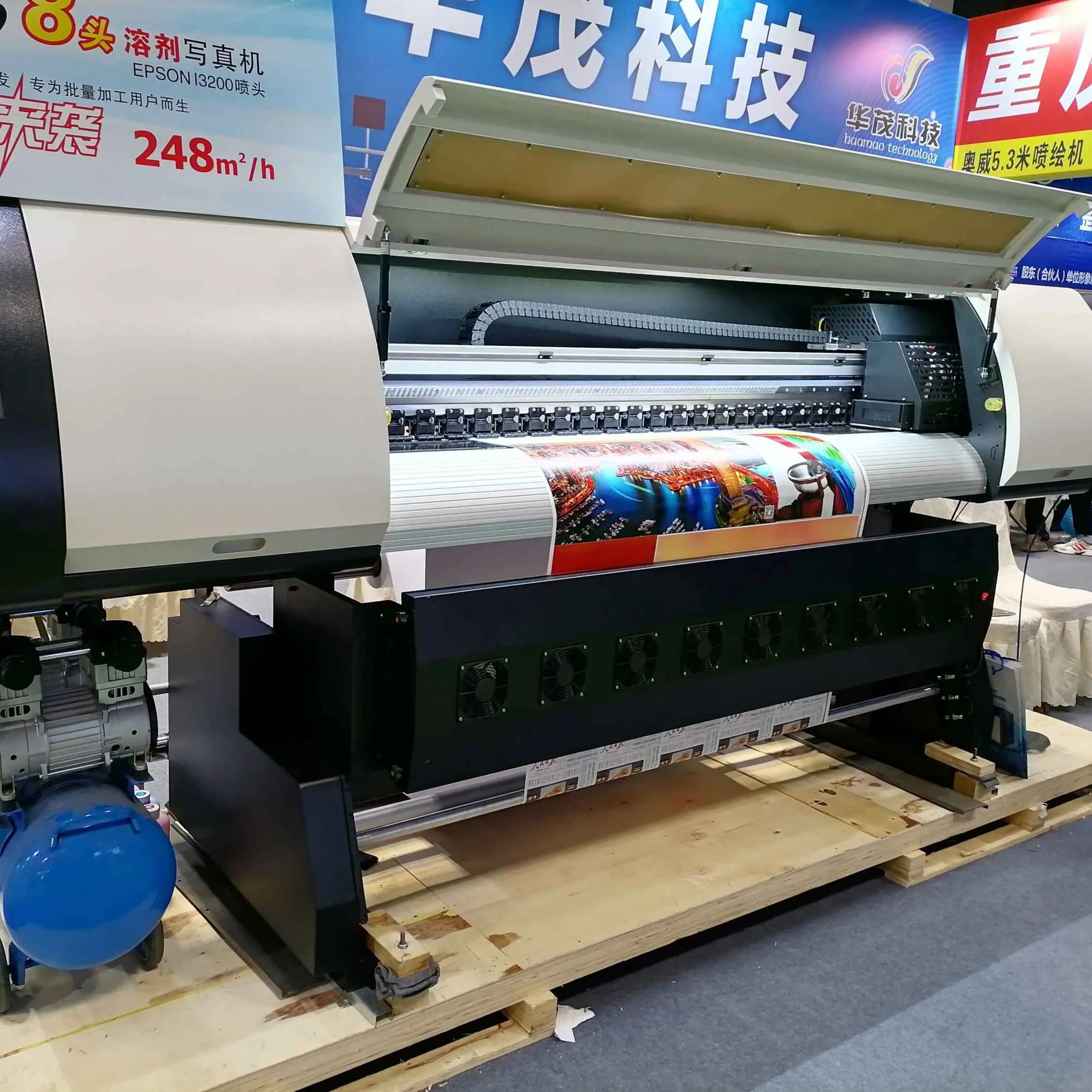 Stampante digitale di sublimazione della tintura della stampante del tessuto del poliestere della bandiera della macchina da stampa del tessuto a getto di inchiostro I3200