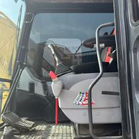 Excellente pelle hydraulique Komatsu PC130 d'occasion en vente, en bon état, avec moteur, boîte de vitesses et composants de pompe.