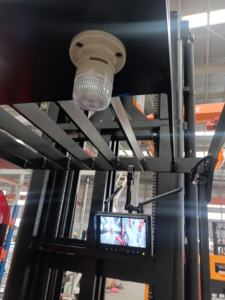 WELIFTRICH Chariot élévateur électrique directionnel à 3 voies Chariot élévateur à fourche gerbeur de palettes pour allée très étroite de 1600kg - Product Image 5