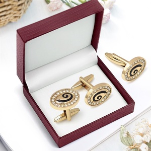 Moda di lusso in metallo placcato oro placcato argento <span class=keywords><strong>camicie</strong></span> in metallo clip con logo personalizzato con bottone <span class=keywords><strong>gemelli</strong></span> da uomo Set <span class=keywords><strong>per</strong></span> uomo <span class=keywords><strong>camicie</strong></span> regalo - Product Image 1