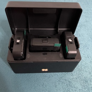 Chất Lượng Cao Máy Ảnh Không Dây Microphone Kép Vuông Mic Với Sạc Trường Hợp Không Dây Ve Áo Microphone USB Cho Quay <span class=keywords><strong>Video</strong></span> - Product Image 3