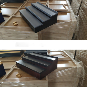 Organizzatore <span class=keywords><strong>di</strong></span> cremagliera <span class=keywords><strong>di</strong></span> acqua <span class=keywords><strong>di</strong></span> colonia in legno a 3 livelli espositore <span class=keywords><strong>di</strong></span> alta qualità per riporre il bagno degli uomini bevande eleganti - Product Image 2