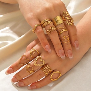 Anillo de Compromiso Vintage Antideslustre Chapado en Oro de 14k y 18k para Mujer, Anillo de Acero Inoxidable Dorado para Hombre y Mujer - Product Image 1