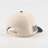 Gorra Deportiva Unisex para Exteriores, Gorra Impermeable Personalizada OEM, Gorra de Golf Transpirable de Poliéster Perforado, Proveedor BSCI con Parche de PVC