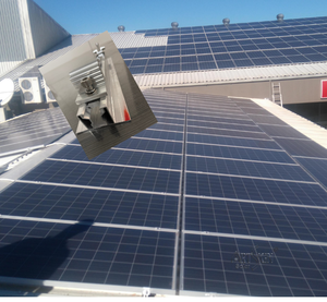 Mini Riel Solar de Aluminio para Sistema de Montaje de Paneles Solares en Techos Metálicos Trapezoidales, Anodizado, Precio de Fábrica | Aisinee - Product Image 1