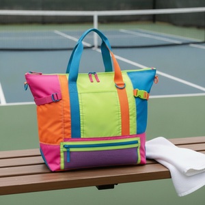 Sac de transport Pickleball Random-Scrap Court avec compartiment à chaussures ventilé, en Ripstop recyclé, logo personnalisé, vente en gros - Product Image 3