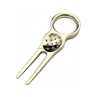 Outil de réparation de divots de golf magnétique rond tendance, adsorption ferme, ne tombe pas facilement, fourche de réparation de green de golf portable