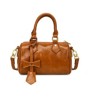 Bolso de Mano Boston de Lujo, Estilo Retro, con Detalles de Remaches, Cierre Resistente, Correas de Hombro Ajustables, para Uso Diario Femenino 2025 - Product Image 3