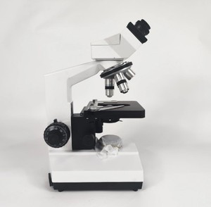 Microscope biologique trinoculaire <span class=keywords><strong>XSZ</strong></span>-<span class=keywords><strong>107BN</strong></span>, tête binoculaire, système optique composé, inspection de laboratoire, éclairage LED halogène - Product Image 2