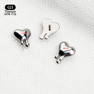 Heart-Shaped F136 <b>Titanium</b> Alloy Piercing Jewelry 7.2mm X 9.2mm For Ear Tongue Lip <b>Studs</b> Unisex - Product Image 4