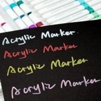 Marqueurs de peinture acrylique 72 couleurs, stylos de peinture acrylique à pointe fine pour le bricolage et l'artisanat.