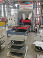 Dispositif d'isolation sismique en élastomère sur mesure pour structure de grande hauteur