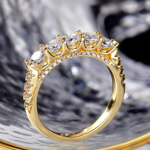 Anello con Cristallo Singolo per Donne, Tono Dorato, Elegante per Uso Quotidiano, Accessorio di Moda - Product Image 4